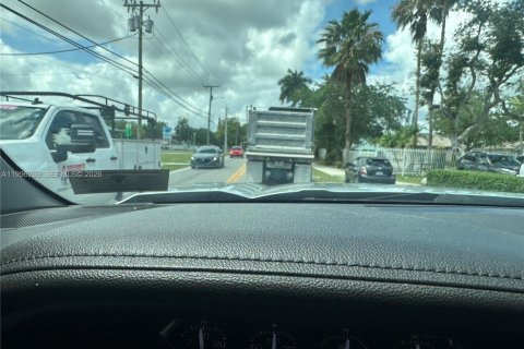 Immobilier commercial à vendre à Homestead, Floride № 2058364 - photo 4