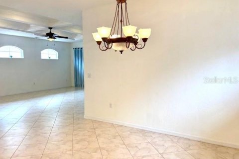 House in Spring Hill, Florida 3 bedrooms, 184.97 sq.m. № 1858290 - photo 13