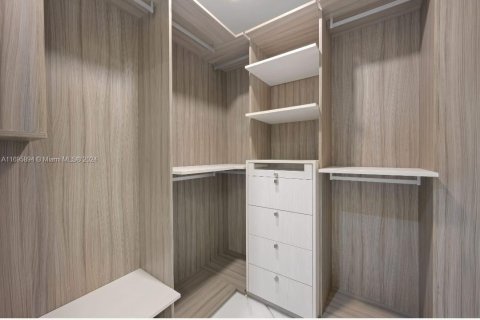 Condo in Sunny Isles Beach, Florida, 3 bedrooms  № 1708399 - photo 9