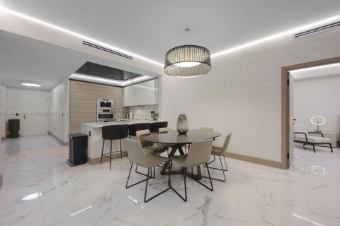 Condo in Sunny Isles Beach, Florida, 3 bedrooms  № 1708399 - photo 2