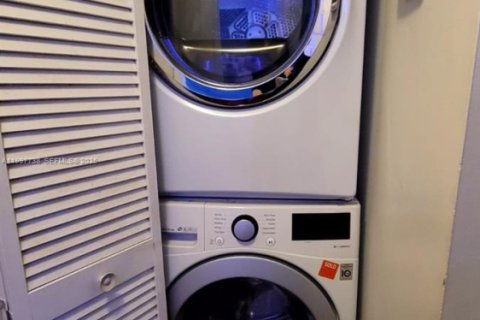 Condo in Doral, Florida, 2 bedrooms  № 2066084 - photo 25