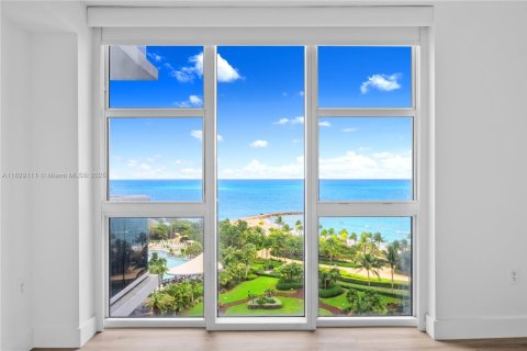 Copropriété à vendre à Bal Harbour, Floride: 2 chambres, 98.1 m2 № 1934471 - photo 24