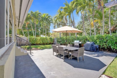 House in Miami Shores, Florida 2 bedrooms, 136.85 sq.m. № 1728762 - photo 29