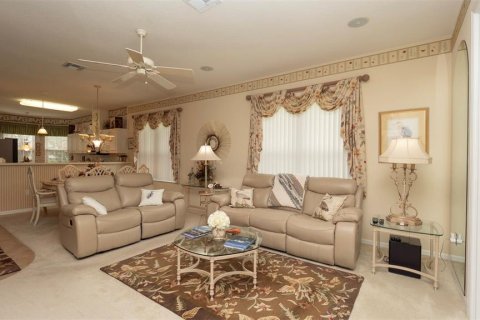 Villa ou maison à vendre à Weeki Wachee, Floride: 2 chambres, 146.41 m2 № 1844749 - photo 13