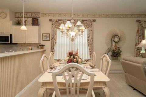 Villa ou maison à vendre à Weeki Wachee, Floride: 2 chambres, 146.41 m2 № 1844749 - photo 9