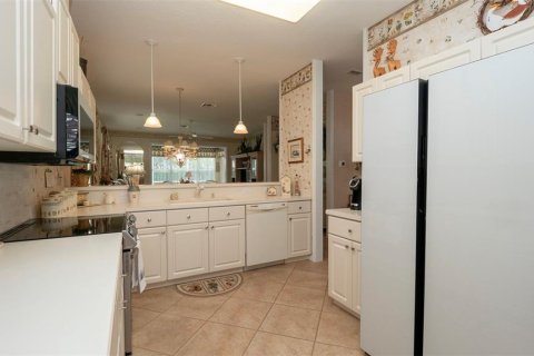 Villa ou maison à vendre à Weeki Wachee, Floride: 2 chambres, 146.41 m2 № 1844749 - photo 6