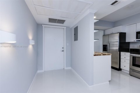 Condominio en alquiler en Pompano Beach, Florida, 2 dormitorios, 102.19 m2 № 1987190 - foto 10