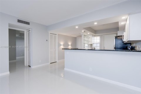 Condominio en alquiler en Pompano Beach, Florida, 2 dormitorios, 102.19 m2 № 1987190 - foto 8