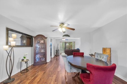 House in Saint Petersburg, Florida 3 bedrooms, 127.74 sq.m. № 2117310 - photo 6