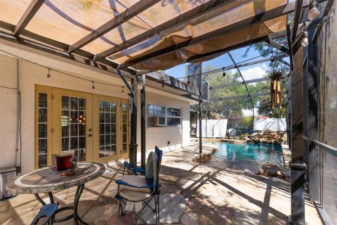 House in Saint Petersburg, Florida 3 bedrooms, 127.74 sq.m. № 2117310 - photo 23
