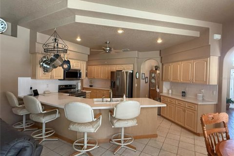 House in Weeki Wachee, Florida 3 bedrooms, 225.75 sq.m. № 2167422 - photo 16