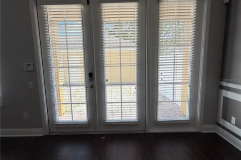 Townhouse in Windermere, Florida 3 bedrooms, 156.08 sq.m. № 2396422 - photo 17