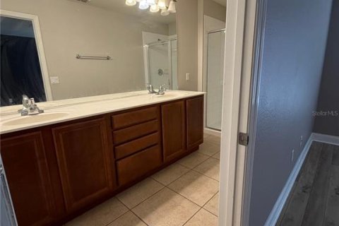 Townhouse in Windermere, Florida 3 bedrooms, 156.08 sq.m. № 2396422 - photo 26