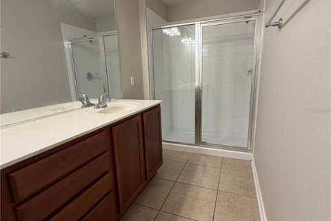 Townhouse in Windermere, Florida 3 bedrooms, 156.08 sq.m. № 2396422 - photo 27