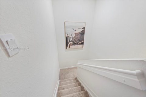 Townhouse in Homestead, Florida 3 bedrooms, 159.05 sq.m. № 2000493 - photo 7