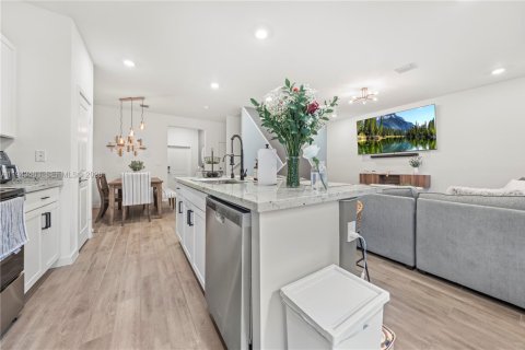 Townhouse in Homestead, Florida 3 bedrooms, 159.05 sq.m. № 2000493 - photo 4