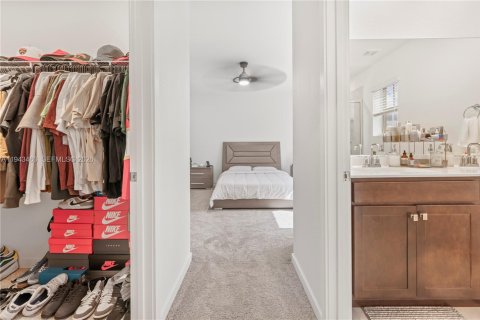 Townhouse in Homestead, Florida 3 bedrooms, 159.05 sq.m. № 2000493 - photo 10