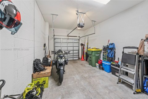 Townhouse in Homestead, Florida 3 bedrooms, 159.05 sq.m. № 2000493 - photo 23