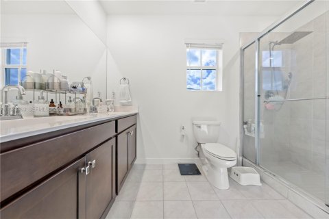 Townhouse in Homestead, Florida 3 bedrooms, 159.05 sq.m. № 2000493 - photo 11