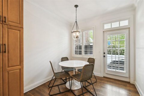Touwnhouse à vendre à Tampa, Floride: 4 chambres, 245.35 m2 № 1918207 - photo 12