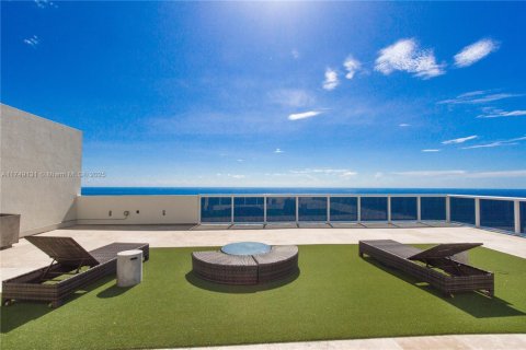 Copropriété à louer à Hallandale Beach, Floride: 3 chambres, 235.79 m2 № 1496566 - photo 28