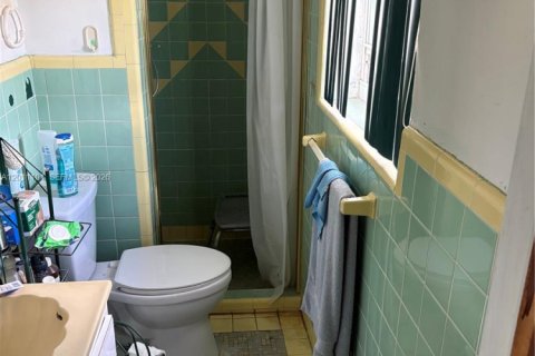 House in Miami, Florida 3 bedrooms, 118.73 sq.m. № 2075262 - photo 4