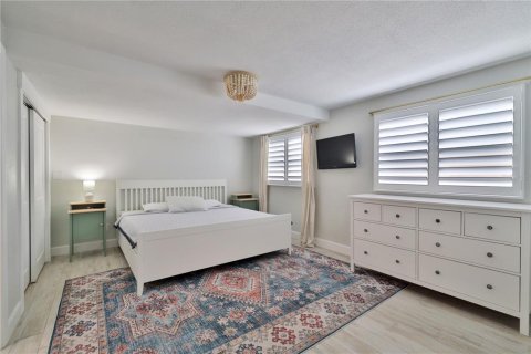 Villa ou maison à vendre à New Smyrna Beach, Floride: 4 chambres, 147.9 m2 № 2138880 - photo 19