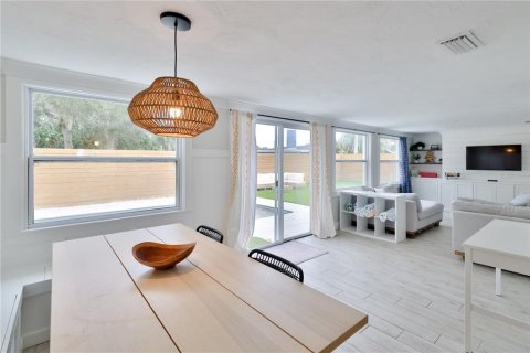 Villa ou maison à vendre à New Smyrna Beach, Floride: 4 chambres, 147.9 m2 № 2138880 - photo 15