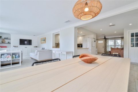 Villa ou maison à vendre à New Smyrna Beach, Floride: 4 chambres, 147.9 m2 № 2138880 - photo 11