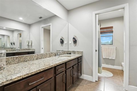 House in Orlando, Florida 5 bedrooms, 336.31 sq.m. № 1808877 - photo 26