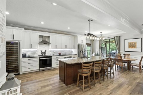 House in Orlando, Florida 5 bedrooms, 336.31 sq.m. № 1808877 - photo 11