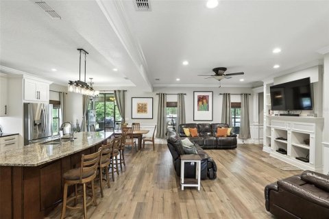 House in Orlando, Florida 5 bedrooms, 336.31 sq.m. № 1808877 - photo 7