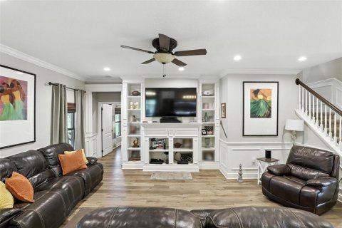 House in Orlando, Florida 5 bedrooms, 336.31 sq.m. № 1808877 - photo 9