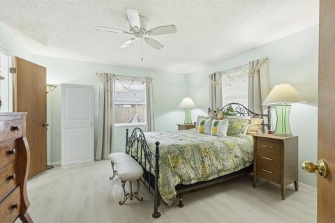 House in Clearwater, Florida 3 bedrooms, 147.9 sq.m. № 2203400 - photo 20