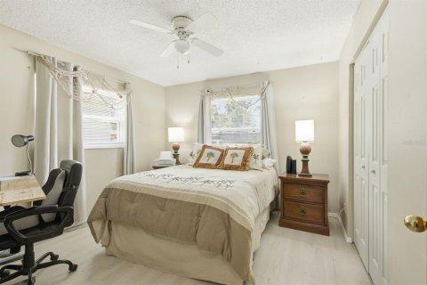 House in Clearwater, Florida 3 bedrooms, 147.9 sq.m. № 2203400 - photo 29