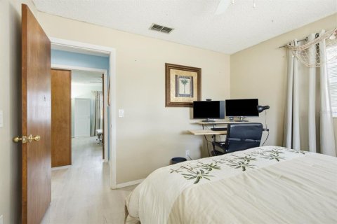 House in Clearwater, Florida 3 bedrooms, 147.9 sq.m. № 2203400 - photo 30