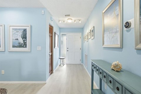 House in Clearwater, Florida 3 bedrooms, 147.9 sq.m. № 2203400 - photo 8