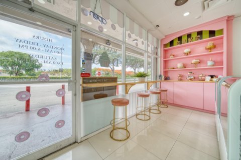 Immobilier commercial à vendre à Kendall, Floride № 2015450 - photo 6