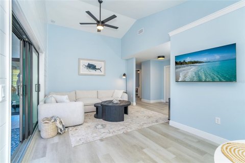 House in Rotonda, Florida 2 bedrooms, 99.31 sq.m. № 1590477 - photo 5