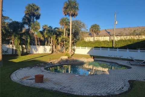 House in Edgewater, Florida 4 bedrooms, 315.87 sq.m. № 1508516 - photo 22