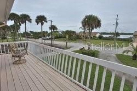 House in Edgewater, Florida 4 bedrooms, 315.87 sq.m. № 1508516 - photo 10