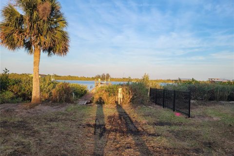 House in Edgewater, Florida 4 bedrooms, 315.87 sq.m. № 1508516 - photo 16