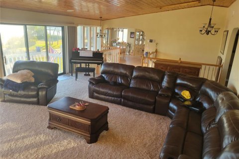 House in Edgewater, Florida 4 bedrooms, 315.87 sq.m. № 1508516 - photo 24
