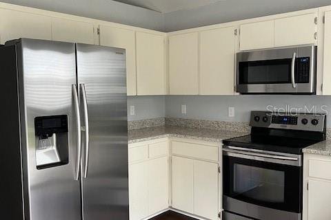 Casa en alquiler en Seminole, Florida, 3 dormitorios, 117.89 m2 № 1799979 - foto 10