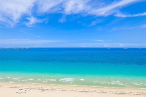 Condo in Fort Lauderdale, Florida, 4 bedrooms  № 1766367 - photo 8
