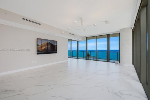 Condo in Fort Lauderdale, Florida, 4 bedrooms  № 1766367 - photo 11