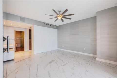 Condo in Fort Lauderdale, Florida, 4 bedrooms  № 1766367 - photo 24