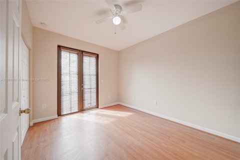 Townhouse in Homestead, Florida 3 bedrooms, 153.85 sq.m. № 1952617 - photo 19