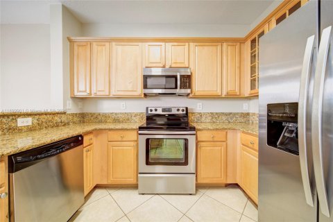 Townhouse in Homestead, Florida 3 bedrooms, 153.85 sq.m. № 1952617 - photo 11