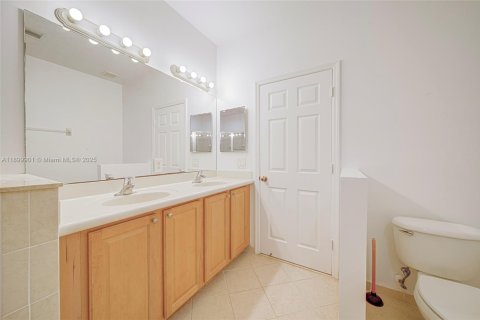 Townhouse in Homestead, Florida 3 bedrooms, 153.85 sq.m. № 1952617 - photo 6